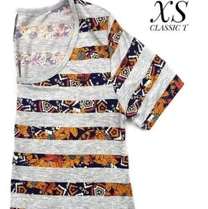 XS LULAROE CLASSIC T